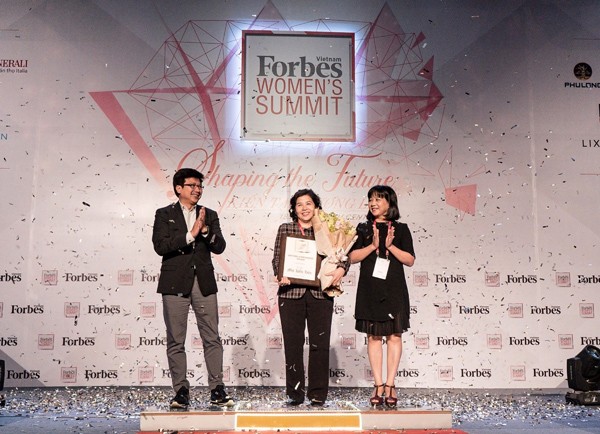 TGĐ Vinamilk được Forbes Việt Nam vinh danh 'Thành tựu trọn đời' - ảnh 1