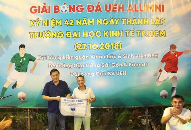 Cầu thủ nổi tiếng tham gia giải bóng đá kỷ niệm thành lập ĐH Kinh tế - ảnh 3