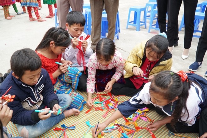 Ngày hội vui cùng làng nghề mở đầu dự án “Sách cho em” tại Mèo Vạc - ảnh 3