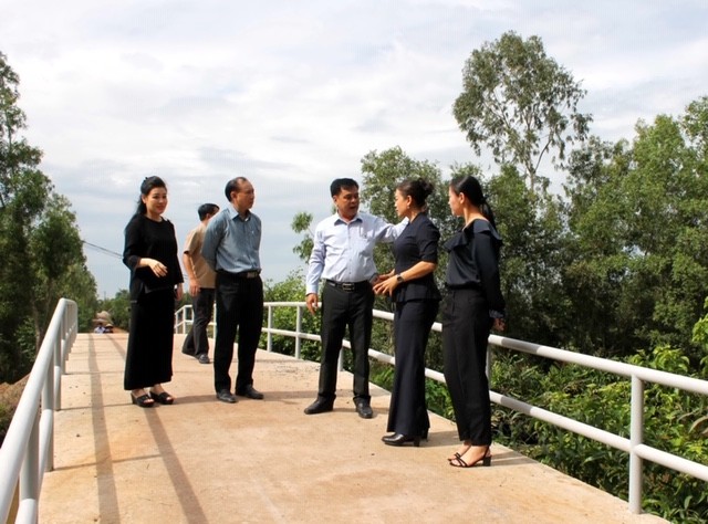 Doanh nghiệp chung tay xây cầu giao thông nông thôn mới - ảnh 1