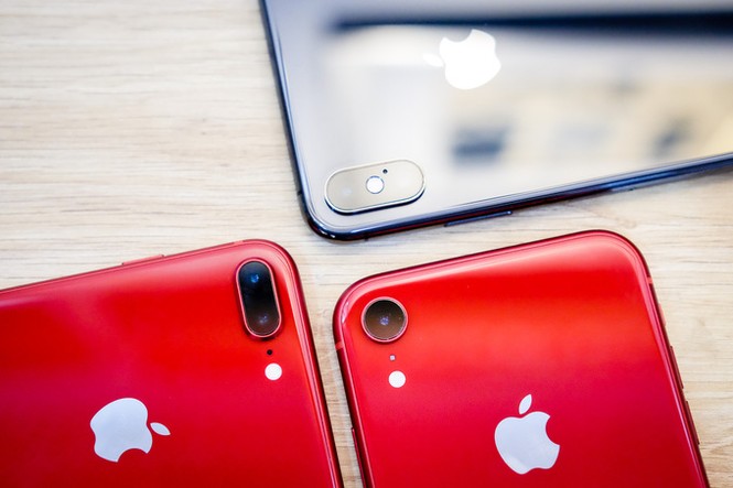 iPhone XR so dáng iPhone XS Max và 8 Plus - ảnh 4