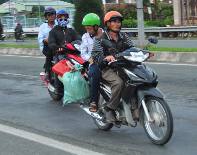 Dân miền Tây trở lại Sài Gòn làm việc đầu năm mới - ảnh 3