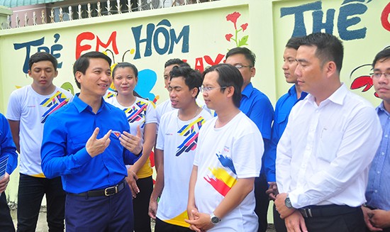 Bí thư Trung ương Đoàn thăm chiến sỹ tình nguyện Cần Thơ - ảnh 3