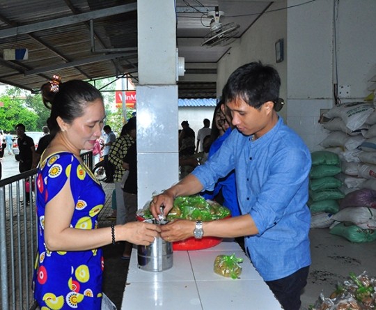 Bữa cơm nhân ái lan tỏa đến Miền Tây - ảnh 6