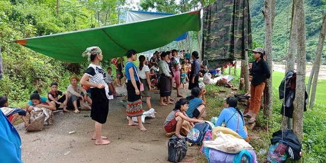 Hàng trăm hộ dân mất nhà ở Mường Lát vẫn phải ở tạm, ở nhờ - ảnh 1