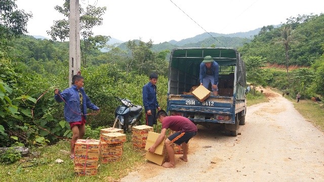 Trưởng Ban Tổ chức T.Ư Phạm Minh Chính thăm vùng lũ Mường Lát - ảnh 4