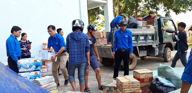 Thăm, tặng quà cho đồng bào vùng tâm lũ Mường Lát - ảnh 5