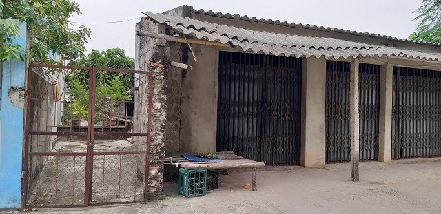 Hai vợ chồng bị đối tượng bịt mặt lẻn vào nhà chém lúc rạng sáng - ảnh 1