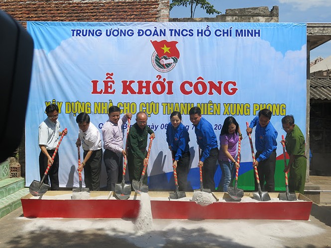 Đoàn công tác TƯ Đoàn viếng mộ Đại tương Võ Nguyên Giáp - ảnh 1