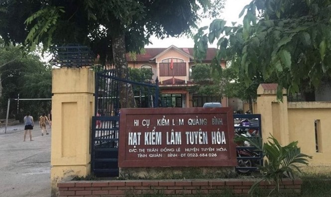 Liều lĩnh lao xe vào trụ sở kiểm lâm hành hung Hạt trưởng - ảnh 1