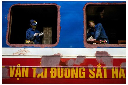 Triển lãm 'Vẻ đẹp ánh sáng' - sự gắn kết của hai tâm hồn nghệ sĩ - ảnh 8