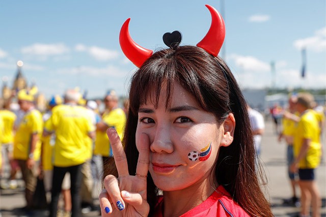 Chùm ảnh CĐV Hàn Quốc khoe nhan sắc trên khán đài World Cup - ảnh 11