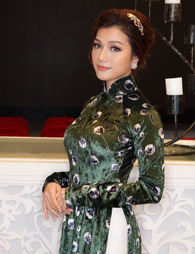 ‘Nao lòng’ trước nhan sắc của nàng Hoa hậu Việt mê tuyển Bồ Đào Nha - ảnh 8
