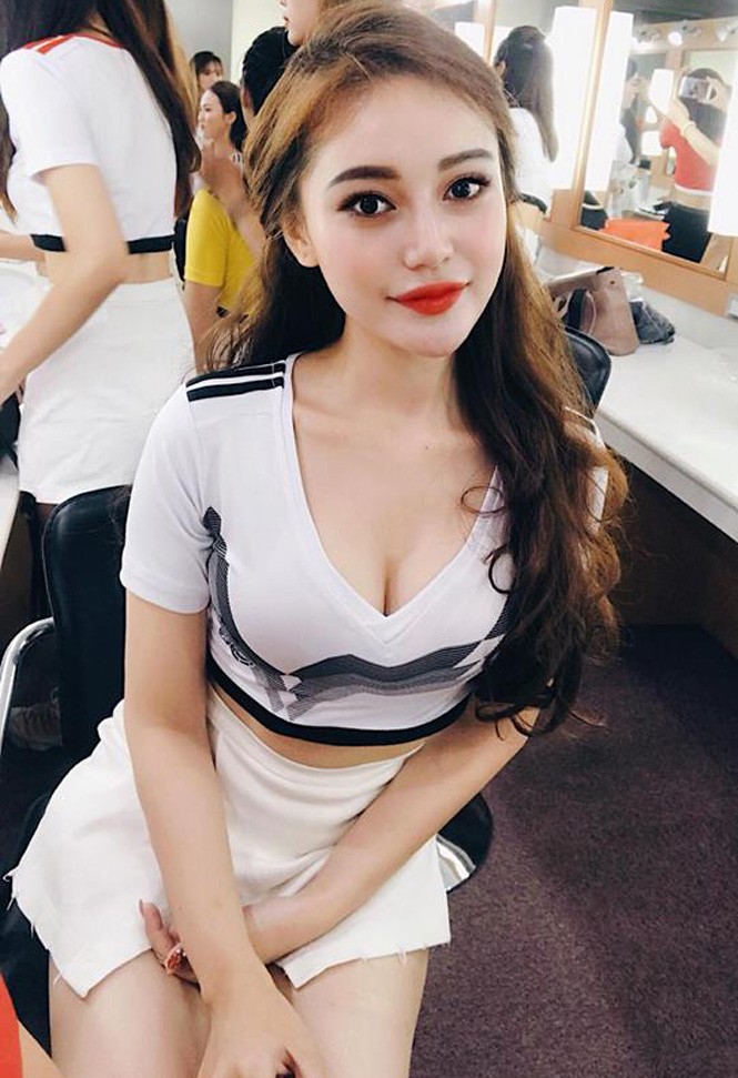 Vẻ đẹp không tỳ vết của hotgirl mê tuyển Đức - ảnh 4
