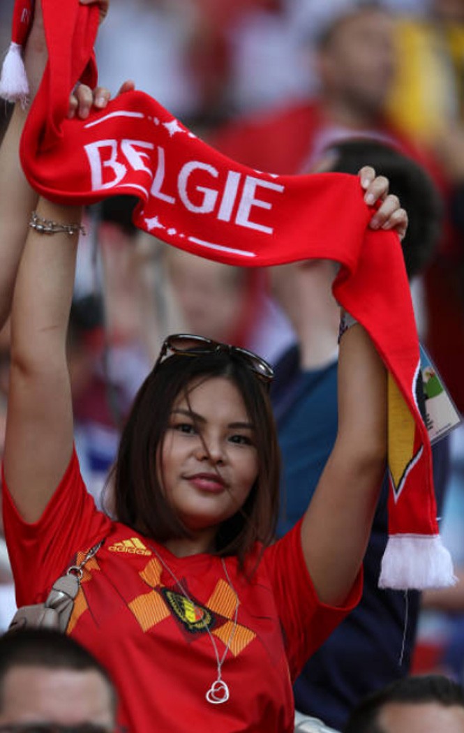 Fan nữ Bỉ và Tunisia ‘thi thố’ sắc đẹp ở World Cup 2018 - ảnh 3