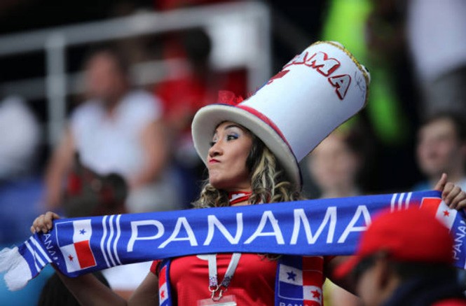 Mỹ nhân Anh và Panama ‘đọ sức nóng’ trên khán đài World Cup - ảnh 11