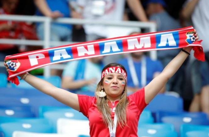 Mỹ nhân Anh và Panama ‘đọ sức nóng’ trên khán đài World Cup - ảnh 8