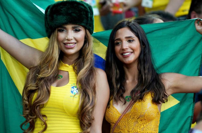 Dàn kiều nữ Brazil ‘đốt cháy’ khán đài World Cup 2018 - ảnh 5