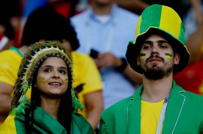 Dàn kiều nữ Brazil ‘đốt cháy’ khán đài World Cup 2018 - ảnh 6
