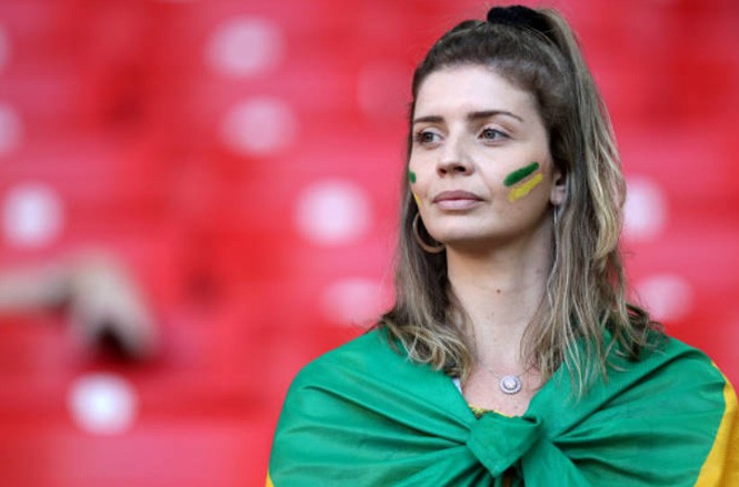 Dàn kiều nữ Brazil ‘đốt cháy’ khán đài World Cup 2018 - ảnh 9