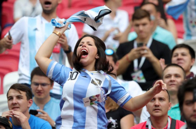‘Mãn nhãn’ trước nhan sắc mỹ miều của dàn mỹ nữ tuyển Pháp và Argentina - ảnh 8