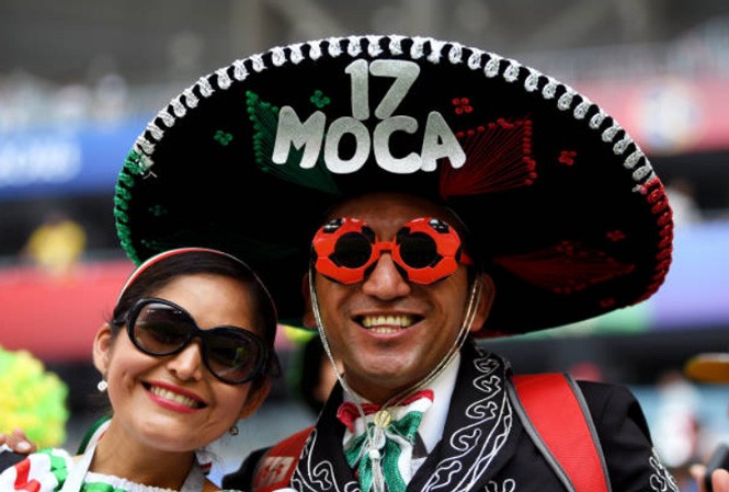 Không thể rời mắt trước dàn ‘hotgirl’ của đội tuyển Brazil và Mexico - ảnh 10