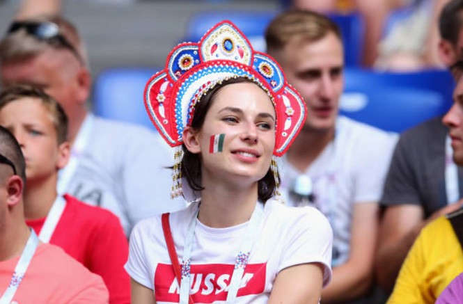Không thể rời mắt trước dàn ‘hotgirl’ của đội tuyển Brazil và Mexico - ảnh 8