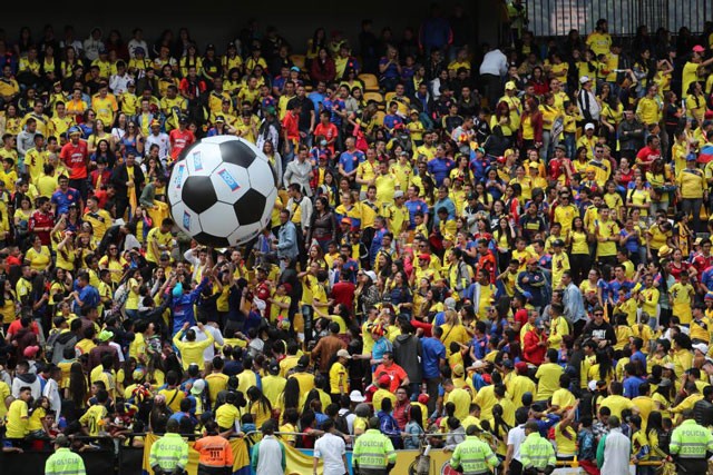Về nước, Colombia vẫn đòi FIFA tổ chức đá lại với ĐT Anh - ảnh 4