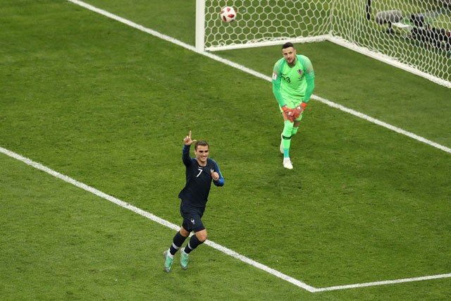 Cận cảnh ĐT Pháp đả bại Croatia 4-2, lên ngôi vô địch - ảnh 15