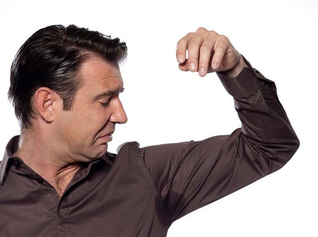 Ráy tai có liên quan đến bệnh hôi nách? - ảnh 2