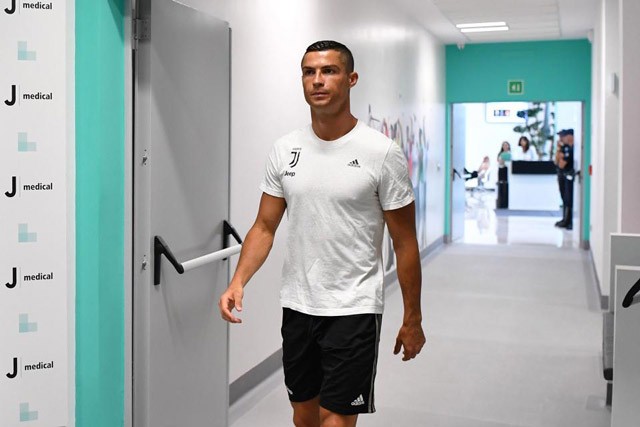 Ronaldo được đồng đội mới chào đón nồng nhiệt - ảnh 5