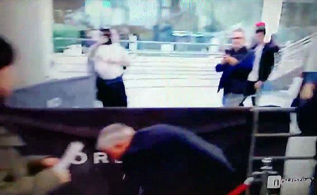 Mourinho ngượng ‘chín mặt’ vì bị ‘vồ ếch’ tại sân Wembley - ảnh 2
