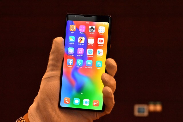 Clip: Trên tay Bphone 3 giá 6,99 triệu đồng - ảnh 2