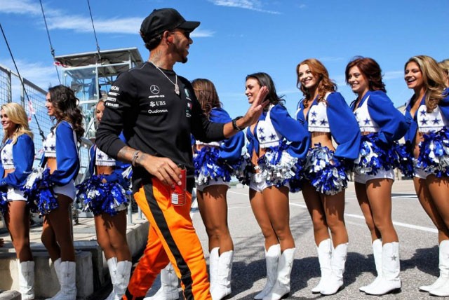 Ngắm dàn mỹ nữ xinh đẹp tại 2018 United States Grand Prix - ảnh 3