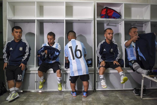 Sự thật bất ngờ về giải bóng đá cho người lùn do Messi tài trợ - ảnh 6