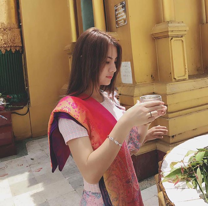 ‘Phát sốt’ trước dung nhan xinh đẹp của nữ CĐV ĐT Myanmar - ảnh 8