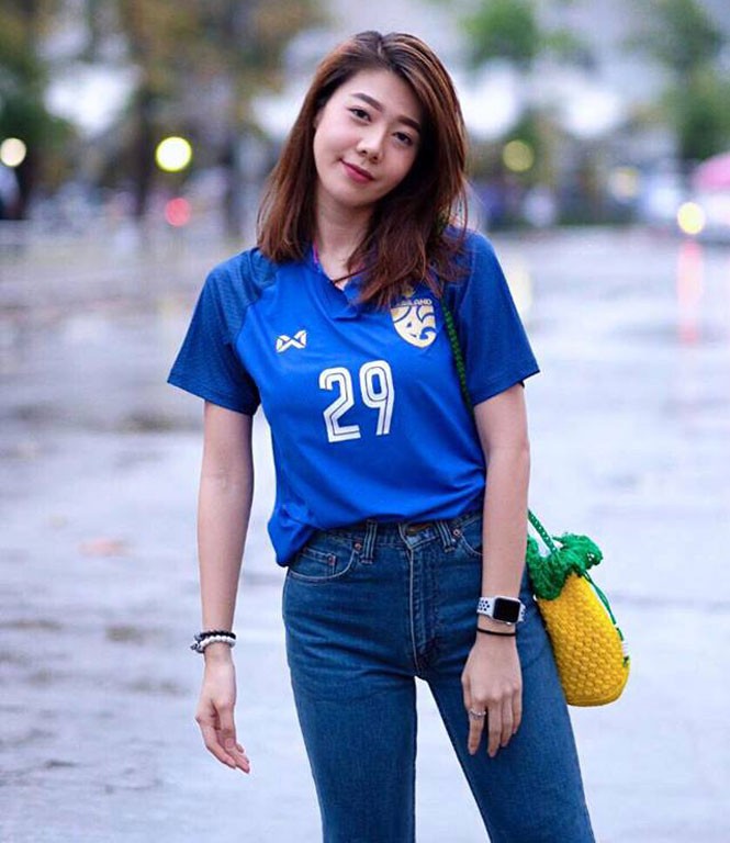 Vòng 1 căng đầy của bạn gái tuyển thủ Thái Lan - ảnh 7