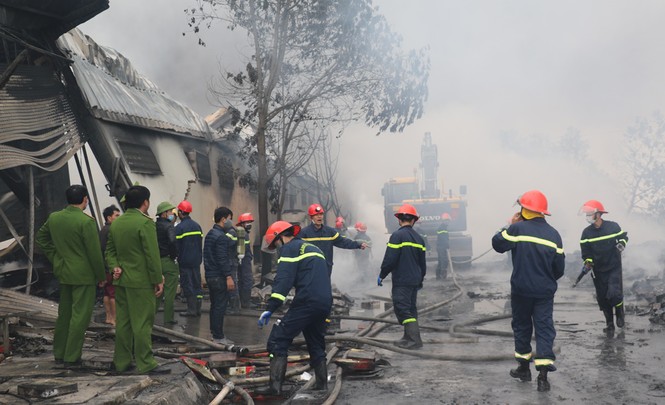 Vụ cháy nhà máy bánh kẹo ở Thanh Hóa - ảnh 1
