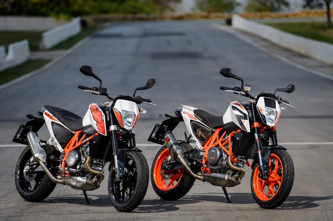 Triệu hồi KTM Duke 690 - ảnh 1
