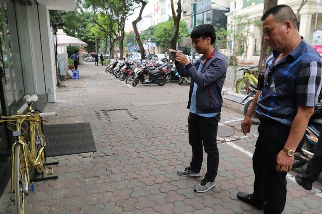 Xe đạp mạ vàng ở Hà Nội - ảnh 6