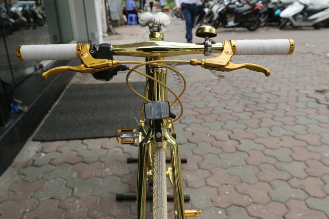 Xe đạp mạ vàng ở Hà Nội - ảnh 8