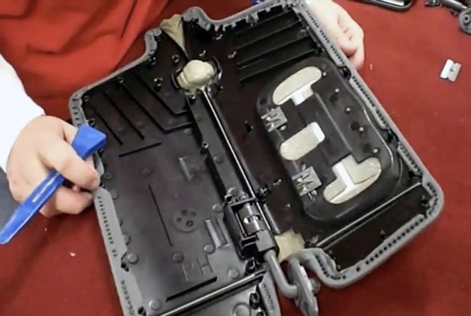 Tấm chắn nắng bằng bìa carton xe Vios - ảnh 3