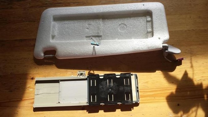 Tấm chắn nắng bằng bìa carton xe Vios - ảnh 6