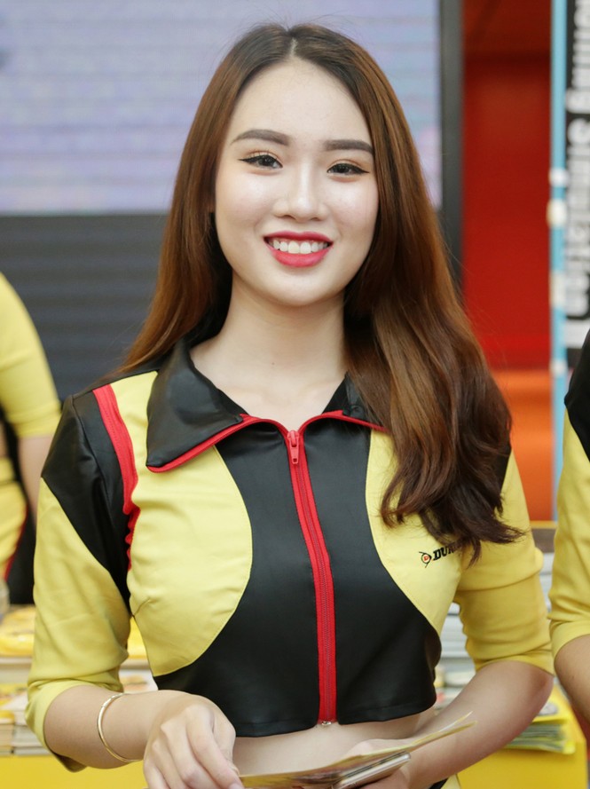 Người đẹp ở triển lãm Vietnam AutoExpo 2018 - ảnh 6