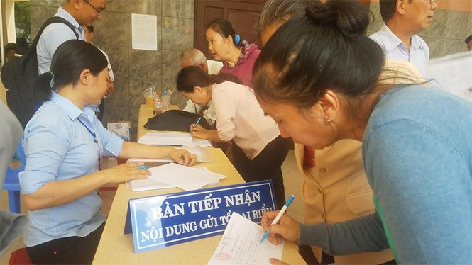 Tiếp xúc cử tri ở TP.HCM - ảnh 7