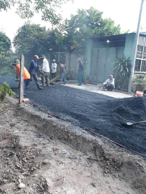 Tạm giữ người bỏ 200 triệu đồng làm đường dân sinh - ảnh 1