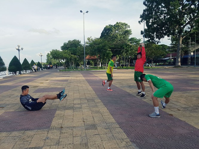 Cầu thủ XSKT Cần Thơ “đình công” vì CLB... nợ tiền - ảnh 2