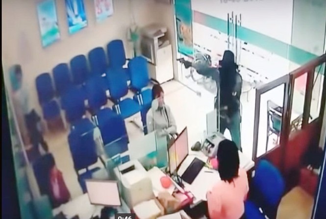 Vụ cướp ngân hàng ở Tiền Giang diễn ra trong vòng vài phút - ảnh 1