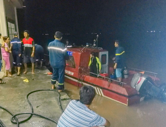 Về thăm người thân, một Việt kiều rơi xuống sông mất tích - ảnh 1