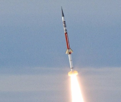 NASA phóng tên lửa mang theo các đám mây màu - ảnh 1